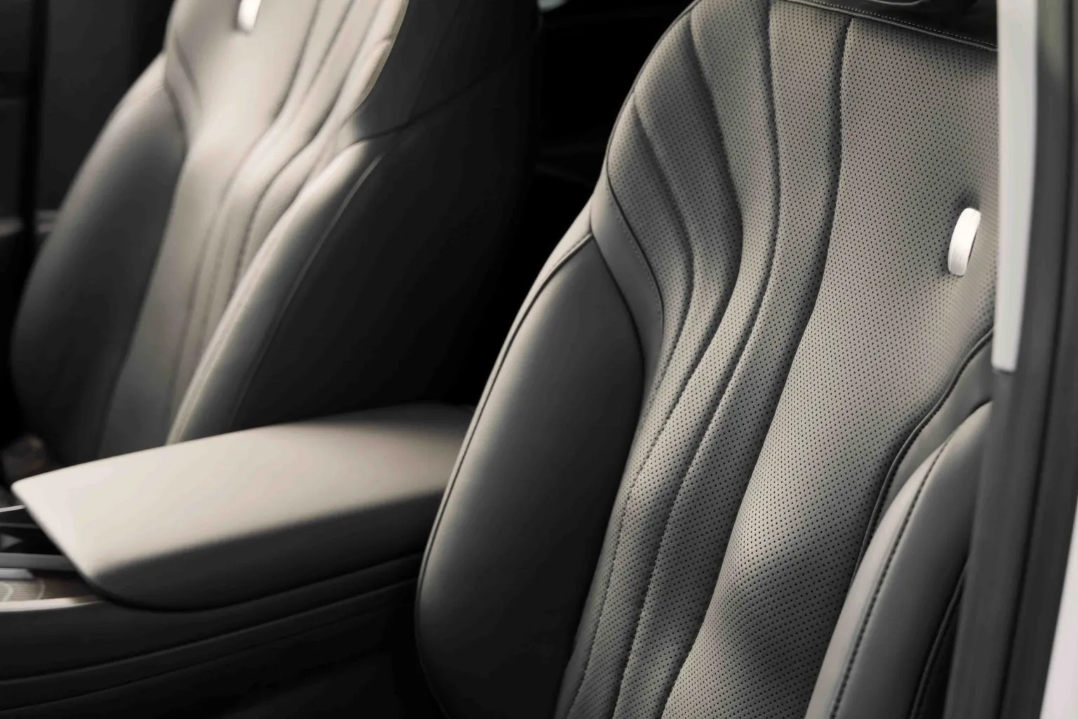 04-Interior-Geely-Starray-EM-i-Geely-Ambara-Group.webp.bv_resized_desktop.webp.bv